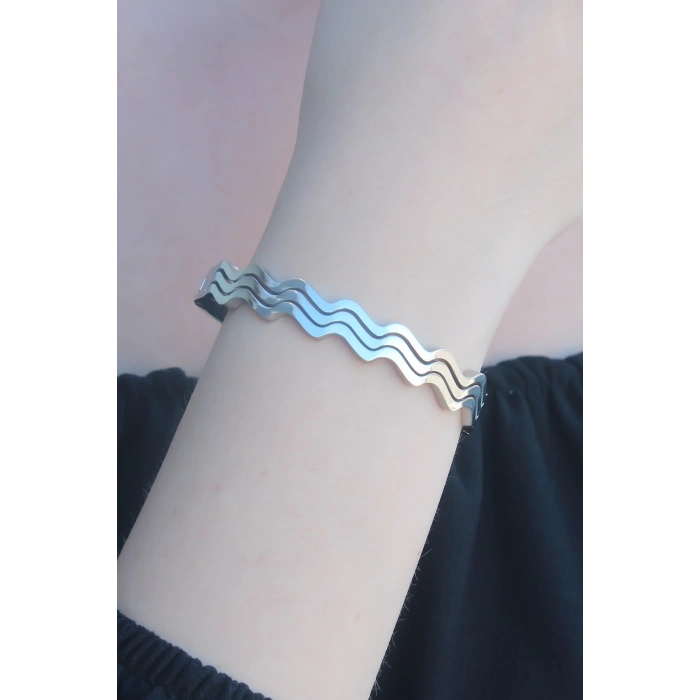 316L Kararmaz Çelik Gümüş Renk Dalga Model Kelepçe Kadın Bileklik