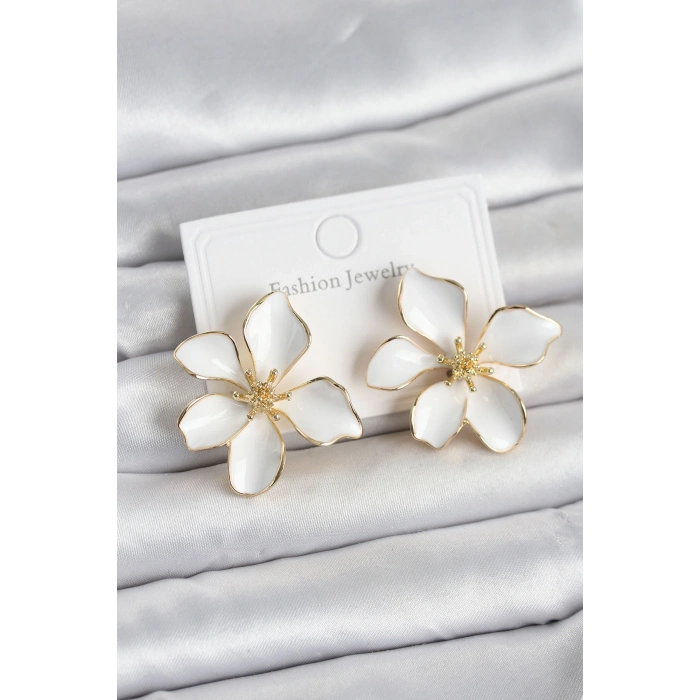 Beyaz Mineli Çiçek Model Pirinç Kadın Küpe