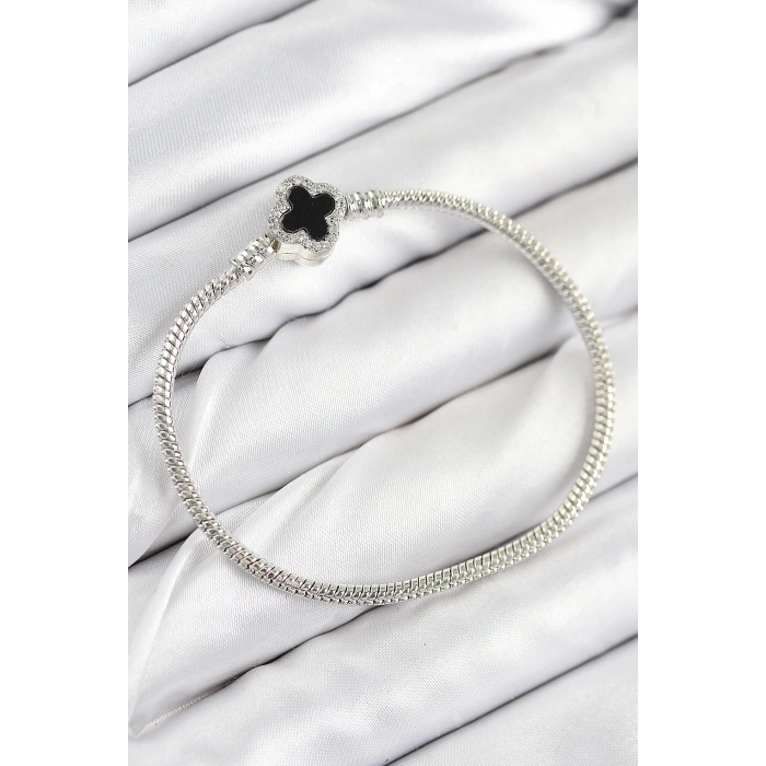 Pirinç Charm Zirkon Taşlı Yonca Model Gümüş Renk Kadın Bileklik