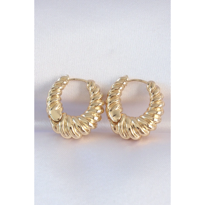 Pirinç Gold Renk Tırtık Detay Bombeli Halka Küpe