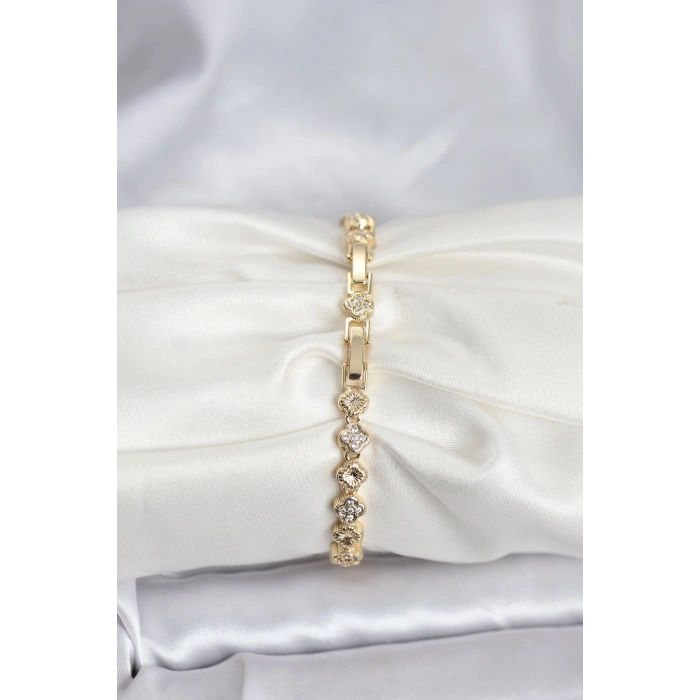 Pirinç Gold Renk VIP Seri Sıralı Yonca Model Zirkon Taşlı Kadın Bileklik