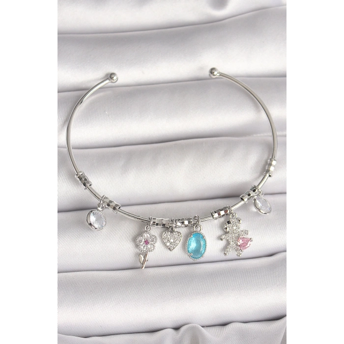 Pirinç Gümüş Renk Sallantı Zirkon Taşlı Ayıcık Figür Çiçek Detay Charm Kadın Bileklik