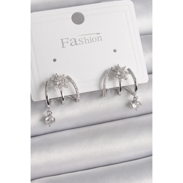 Pirinç Gümüş Renk Zirkon Taşlı Çiçek Figür Sallantı Detay Kadın Küpe