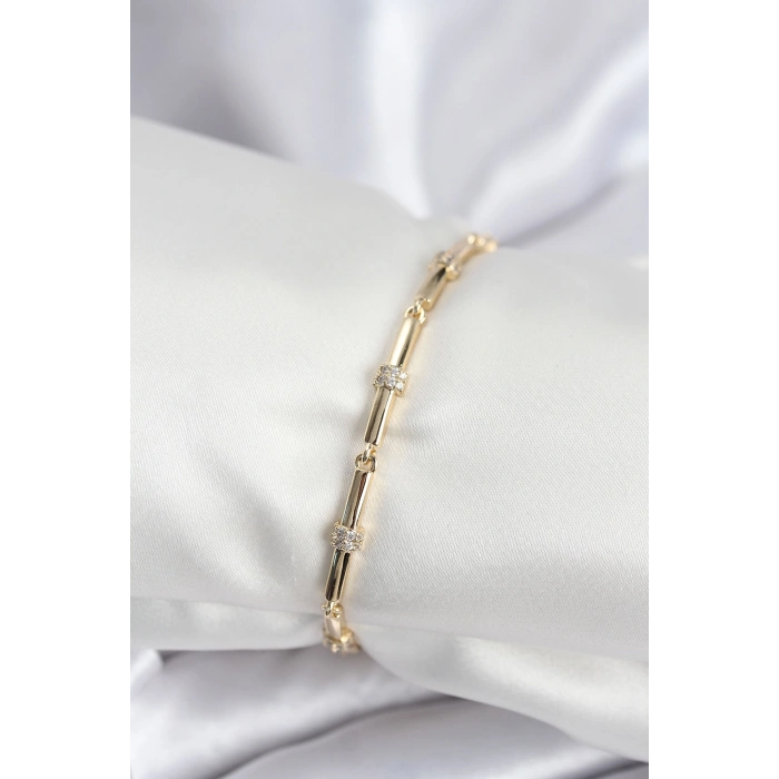 Pirinç VIP Seri Gold Renk Parçalı Model Zirkon Taşlı Kadın Bileklik