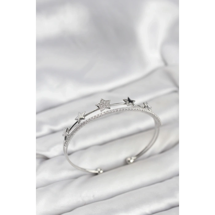 Yıldız Model Gümüş Renk Pirinç Kadın Bileklik