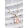 316L Çelik Gold Renk Zincir Pembe Mineli İncli Zirkon Taşlı Çiçek İşlemeli Portre Model Kadın Kolye
