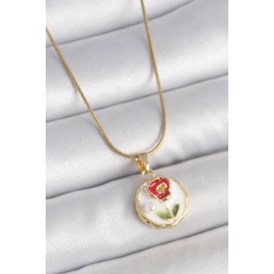 316L Çelik Gold Renk Zincir Beyaz Minimal Çiçek İşlemeli İnci Detay Portre Model Kadın Kolye