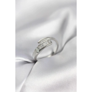 Baget Zirkon Taşlı Gümüş Renk Kadın Yüzük