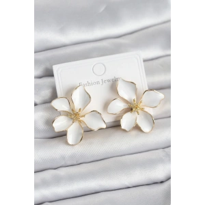 Beyaz Mineli Çiçek Model Pirinç Kadın Küpe