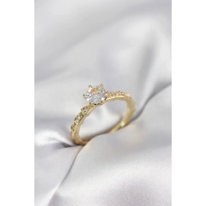 Gold Renk Zirkon Taşlı Tek Taş Model Kadın Yüzük