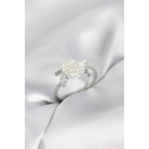 Gümüş Renk Gül Model Zirkon Taşlı Kadın Yüzük