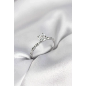 Gümüş Renk Sarmal Zincir Model Tek Taş Model Zirkon Taşlı Kadın Yüzük