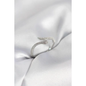 Gümüş Renk Yılan Model Zirkon Taşlı Kadın Yüzük