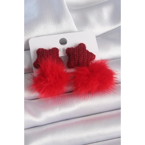 Kırmızı Renk Tüylü Yıldız Ponpon Model Kadın Küpe