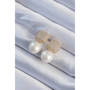 Pirinç Altın Renk Zirkon Taşlı Kare Model İnci Tasarım Kadın Küpe