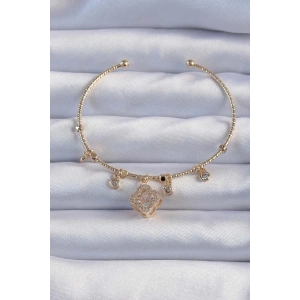 Pirinç Altın Renk Zirkon Taşlı Yonca Model Charm Bileklik