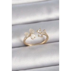 Pirinç Gold Renk Ayarlanabilir Zirkon Taşlı Kalp Beyaz Mineli Model Kadın Yüzük