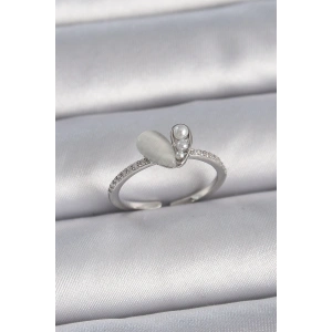 Pirinç Gümüş Renk Ayarlanabilir Zirkon Taşlı İncili Beyaz Mineli Kalp Model Kadın Yüzük