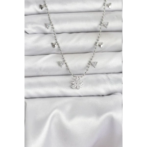 Pirinç Gümüş Renk Zirkon Taşlı Çiçek Model Kadın Kolye