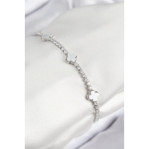 Pirinç Zirkon Taşlı Yonca Model Gümüş Renk Kadın Bileklik