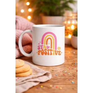 Stay Positive Tasarımlı Porselen Kupa MODEL 144 – Renkli Gökkuşağı Desenli, Motivasyon Veren Kahve & Çay Kupası – Hediyelik Kupa
