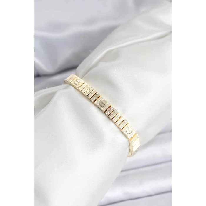 Gold Renk Vip Seri Bileklik - TJ-BB8078