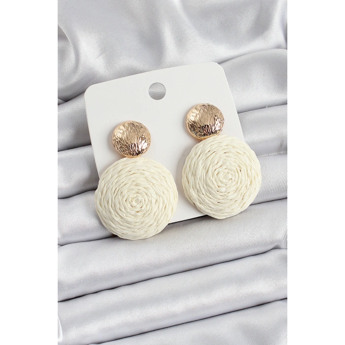 Krem Daire Figürlü Hasır Örgü Model Gold Renk Kadın Küpe - TJ-BKP10725