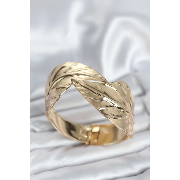 Pirinç Gold Renk Yaprak Model Kadın Bileklik