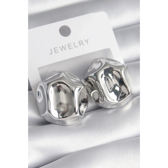 Pirinç Gümüş Renk İşlemeli Top Model Kadın Küpe