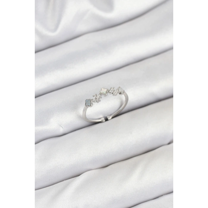 Pirinç Gümüş Renk Minimal Yonca Detaylı Kadın Yüzük - TJ-BYK3843