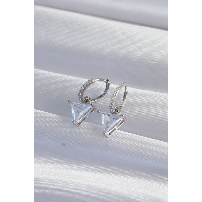 Pirinç Gümüş Renk Üçgen Zirkon Taşlı Sallantılı Halka Küpe - TJ-BKP9308