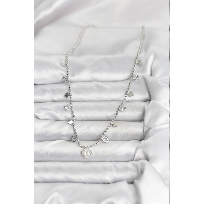 Pirinç Gümüş Renk Yonca Model Kadın Kolye