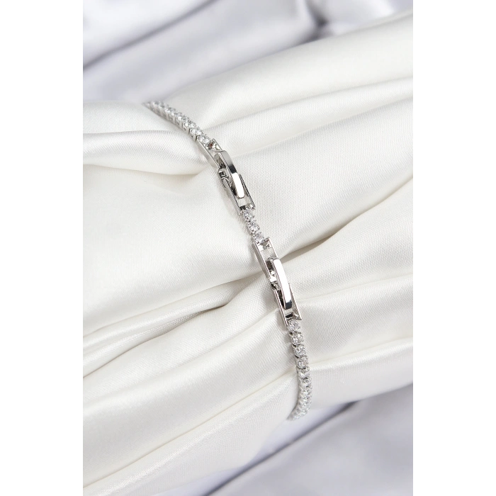 Pirinç Renkli Zirkon Taşlı Geometrik Model Gümüş Renk Kadın Bileklik - TJ-BB7688