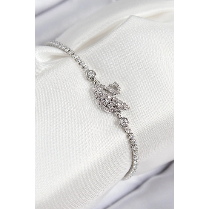 Pirinç Zirkon Taşlı Kuğu Model Gümüş Renk Kadın Bileklik - TJ-BB7690