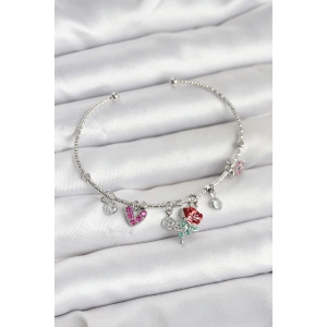 Gül Charmlı Gümüş Renk Pirinç Kadın Bileklik - TJ-BB8044