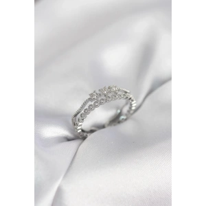 Gümüş Renk Minimal Yıldızlı Model Kadın Yüzük