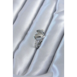 Gümüş Renk Pirinç Zirkon Taşlı Kalp Model Kadın Yüzük