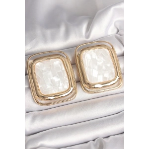 Pirinç Gold Renk Beyaz Mineli Kare Model Kadın Küpe - TJ-BKP10428