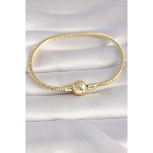 Pirinç Gold Renk İşleme Detay Charm Model Kadın Bileklik