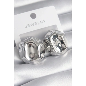 Pirinç Gümüş Renk İşlemeli Top Model Kadın Küpe