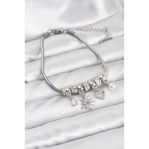 Pirinç Gümüş Renk Kutup Yıldızı ve Kalp Charmlı Kadın Bileklik - TJ-BB8180