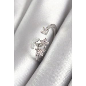 Pirinç Gümüş Renk Zirkon Taşlı Çiçek Model Kadın Yüzük - TJ-BYK3068
