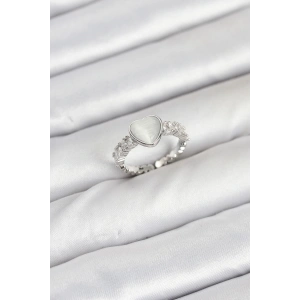 Pirinç Gümüş Renk Zirkon Taşlı Kalpli Kadın Yüzük - TJ-BYK3857