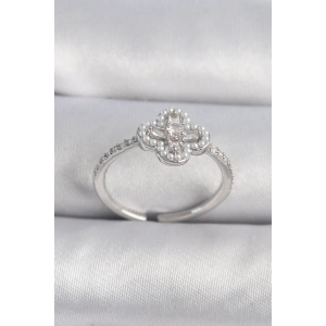 Pirinç Gümüş Renk Zirkon Taşlı Yonca Model İnci Detay Kadın Yüzük - TJ-BYK3493