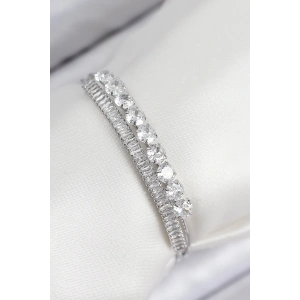 Pirinç Zirkon Taşlı Su Yolu Model Gümüş Renk Kadın Bileklik - TJ-BB7858