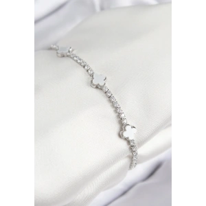 Pirinç Zirkon Taşlı Yonca Model Gümüş Renk Kadın Bileklik - TJ-BB7702