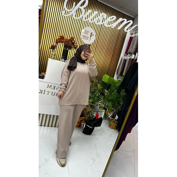 Oysho Biele Takım Bej