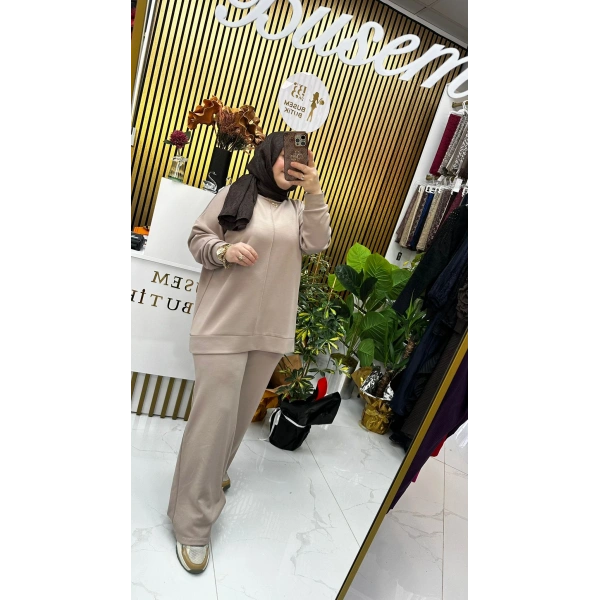 Oysho Biele Takım Bej