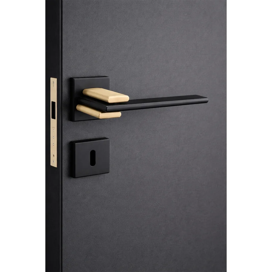 Nobel Samsun Siyah - Altın Sarı Rozetli Kapı Kolu