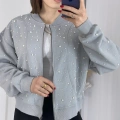 Şık Tasarımlı İncili Şardonlu Crop Top Sweatshirt Gri
